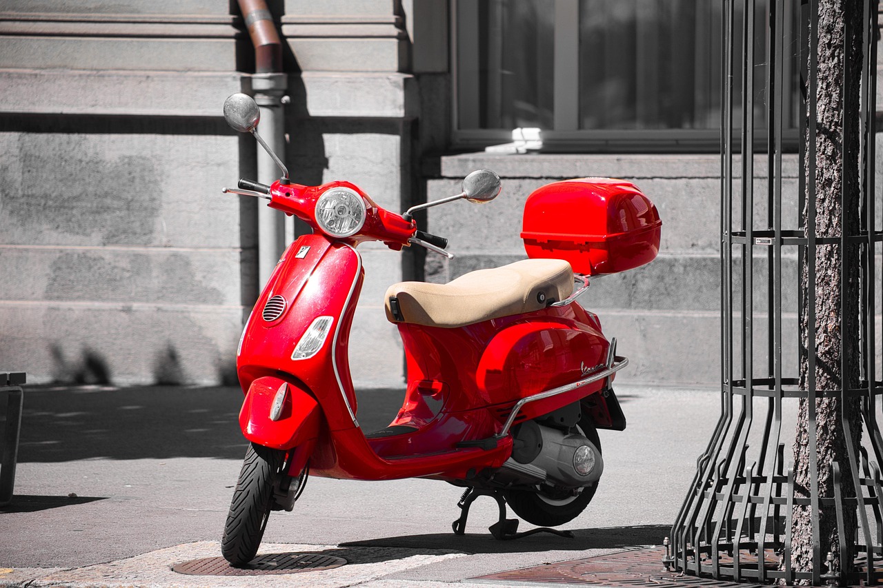 Tout savoir sur le scooter Vespa Primavera 50 : un mélange de style et de performance