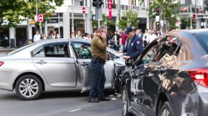 Les démarches essentielles à suivre après un accident de voiture